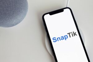 What SnapTik App offer